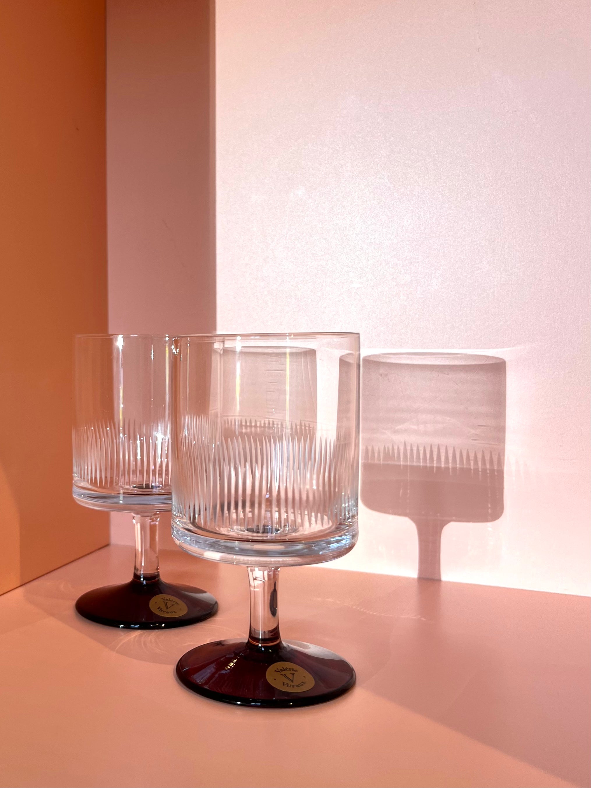 Likörglas · geriffelt · dunkelbraun