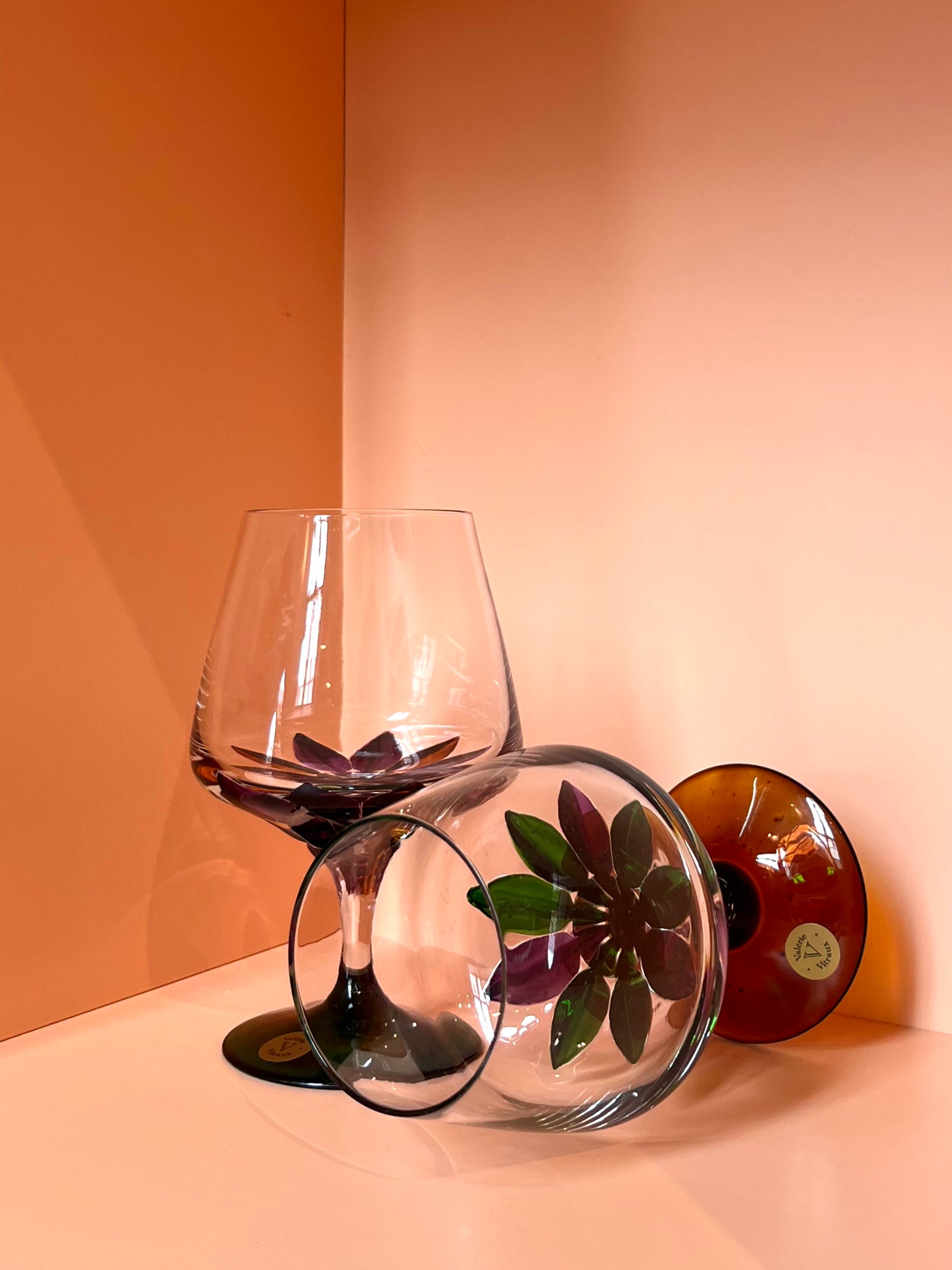 Cognacschwenker · geschliffen · rot rosa gelb