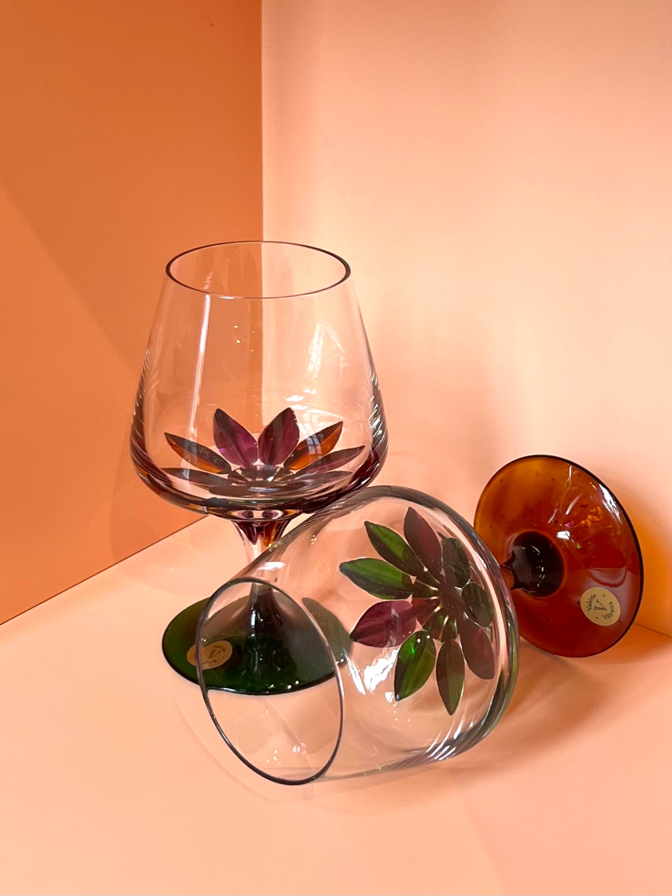 Cognacschwenker · geschliffen · rot rosa gelb